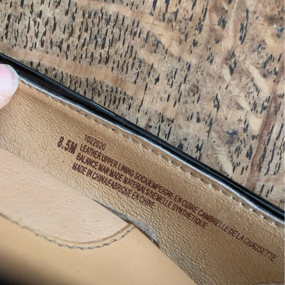 Brown leather suede open toe heels. - Picture 5 of 5